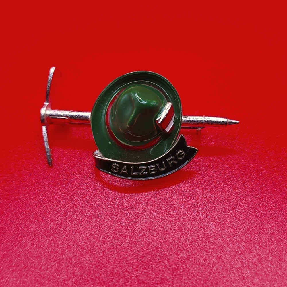 "SALZBURG" Hiking Pin